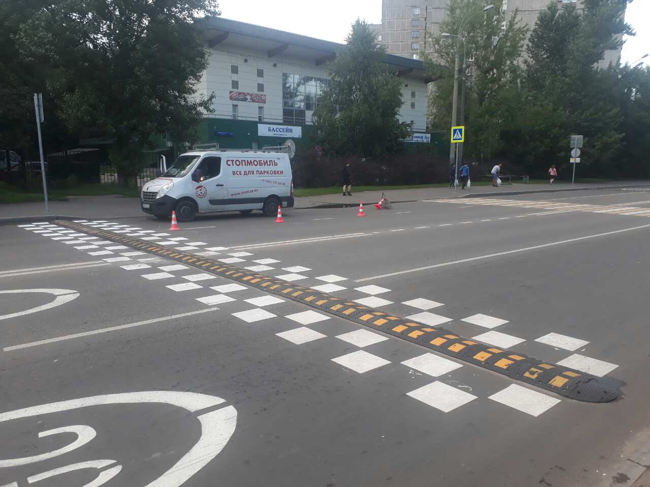 Нанесение дорожной разметки на Фрязевской улице - продолжение работ